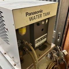 エアープラズマ切断用直流電源　ウォータータンク付きの画像