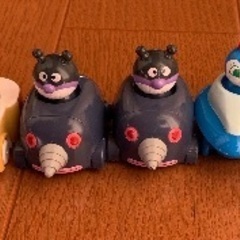 アンパンマン ぬいぐるみとガチャガチャ　セットの画像