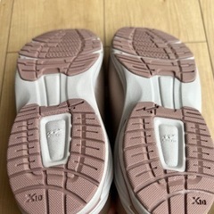 mizuno メタリックローズ スニーカー 24.5cmの画像