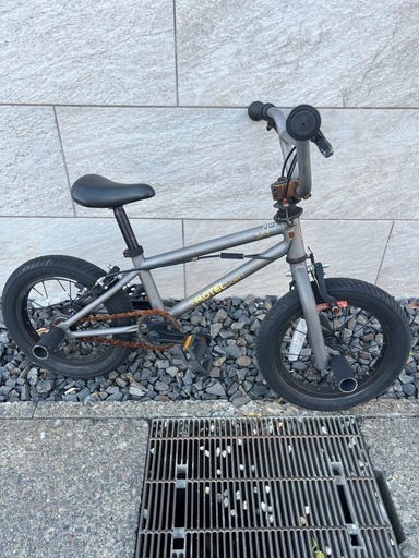 【MOTEL WORKS】BMXキッズ14インチ自転車 MOTELWORKS 2023 Juicy 14inch - RideHot（ライドホット） ｜沖縄の