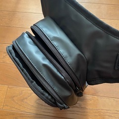 ヘンリービギンズ　レッグバッグの画像