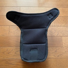 ヘンリービギンズ　レッグバッグの画像