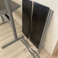 オフィスデスク（学習机としても使用可）の画像