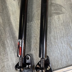 ハイエース　リアゲートダンパーの画像