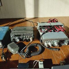 昔のトランシーバー沢山あります。まとめてどうぞの画像