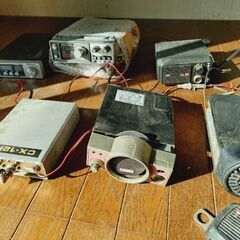 昔のトランシーバー沢山あります。まとめてどうぞの画像