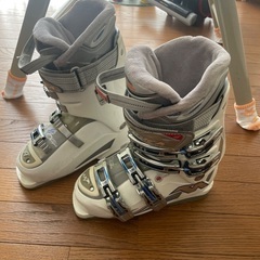スキーブーツ中古の画像