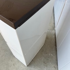 スタイリッシュなゴミ箱の画像