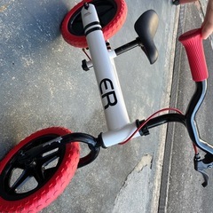 バランスバイクの画像