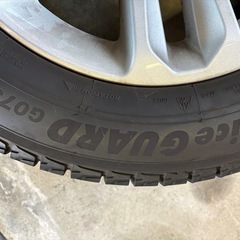 バリ溝‼️Fordエクスプローラー純正ホイール付‼️YOKOHAMAアイスガードGO75  18インチスタッドレスの画像