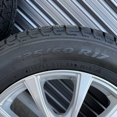 【中古4本セット】30系アルファード、ヴェルファイア用　スタッドレスタイヤ（トヨタマーク付）の画像