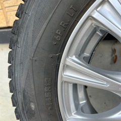 12インチ　　スタッドレスタイヤセット　バリ溝の画像