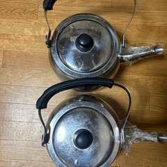 やかん4つの画像