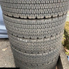 スタッドレスタイヤ6本225/90R17.5 127/125L ブリヂストンBS W900 4トントラックタイヤ 2022年製の画像