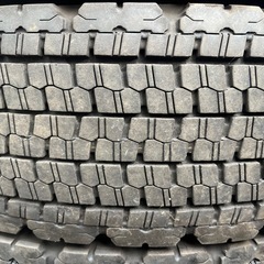 スタッドレスタイヤ6本225/90R17.5 127/125L ブリヂストンBS W900 4トントラックタイヤ 2022年製の画像