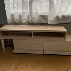 テレビラックの画像