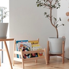 IKEA   キッズ用絵本棚　の画像