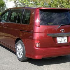 アイシスプラタナＵセレクション　走行3.4万キロの画像