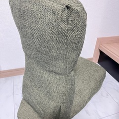 座椅子　グリーン　ストレッチができるの画像