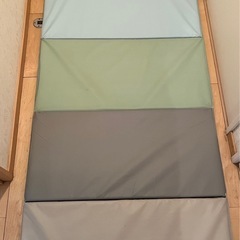 IKEA 折りたたみプレイマット ２枚セットの画像