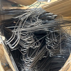 💖未使用品ハンガー💖大量在庫1キロ30本ぐらい110円の画像