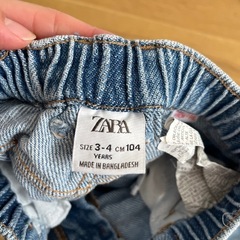 ZARA こどもジーンズの画像