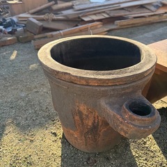 売り切れました　埴輪のような昔のコンロや、漬物樽など、もらってください！の画像