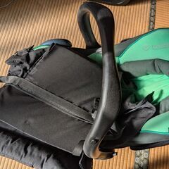 三輪の乳母車の画像