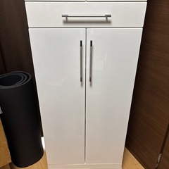 食器棚　ホワイトの画像