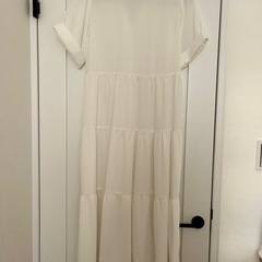 しまむら　ホワイト シャツワンピース 半袖 ティアードの画像