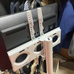 スタンド型 テレビボード 省スペース 軽量 テレビスタンド ホワイトの画像