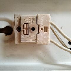 古い照明器具40w蛍光灯の画像