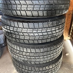スタッドレスタイヤ4本セットの画像