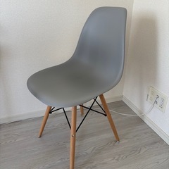 ダイニングチェア　グレーの画像