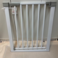 アルファシート　ベビーゲート 突っ張り式 オートクローズ 拡張フレーム付き ペットゲート フェンス 取付幅69-111cm 高さ76cm 階段 キッチン 室内の画像