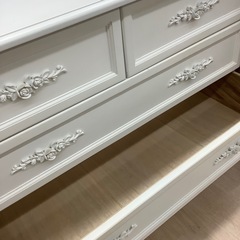 3段4杯チェストのご紹介ですの画像