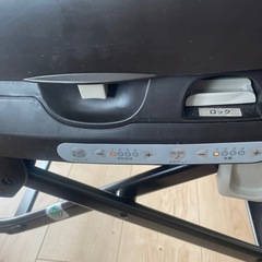 コンビ　電動ハイローチェア　の画像