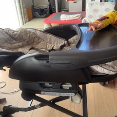 コンビ　電動ハイローチェア　の画像