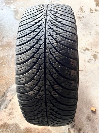 YOKOHAMA BluEarth 205/55/r16 ４本セット　オールシーズンタイヤ