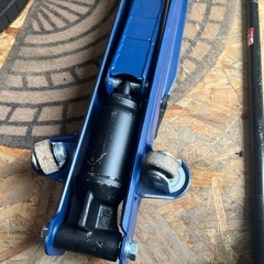 受け渡し決定フロアジャッキ　最大荷重2tの画像