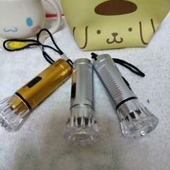 取引決定！　雑貨7点セット（ミニポーチ＆ミニマグカップ＆ミニ懐中電灯）の画像