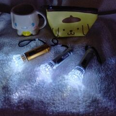 取引決定！　雑貨7点セット（ミニポーチ＆ミニマグカップ＆ミニ懐中電灯）の画像