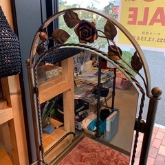 12/15まで店内全品80%オフ！アイアンドレッサー　バラ　の画像