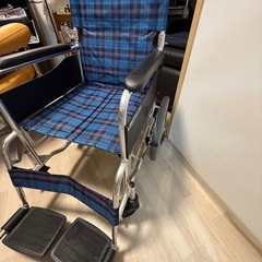 介助用車椅子の画像