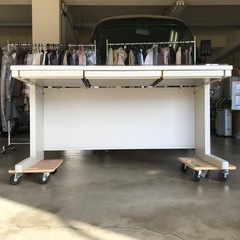 コクヨ　平机（デスクマット付き）の画像