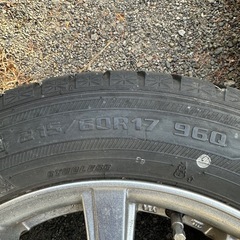 スタッドレスタイヤの画像