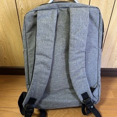 ノートパソコンが入るリュックの画像