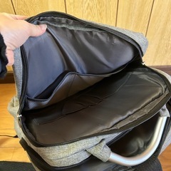 ノートパソコンが入るリュックの画像