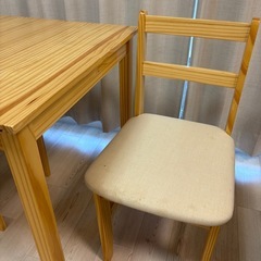 ニューナディア　2人用ダイニングテーブル　椅子の画像