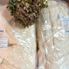 2セットあり 新品未使用　ボックスシーツ　毛足のある　モコモコ素材の画像
